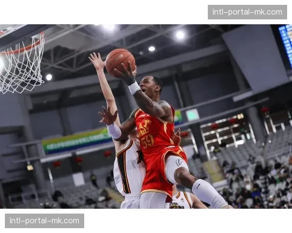 吉林广厦疑似默契球引争议，球迷呼吁严惩钟诚