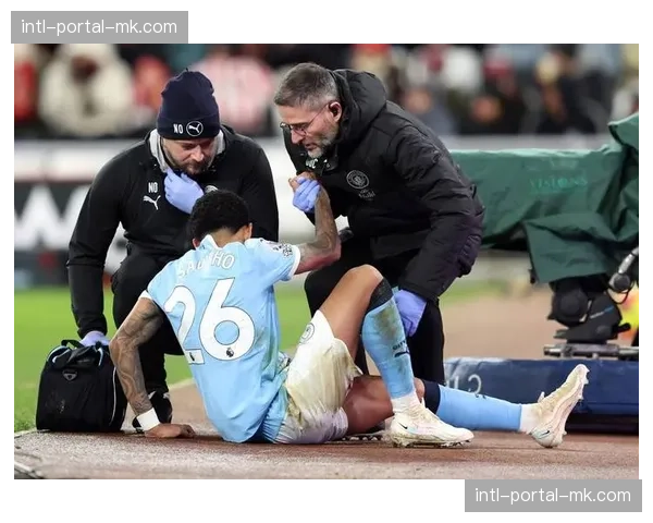 曼城2-1阿森纳半场战报：谢尔基破门哈兰德点射，枪手客场落后